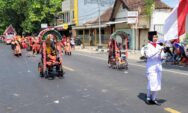Meriahkan Pawai Pembangunan, SLB Ceria Mandiri Blora Usung Budaya Batak
