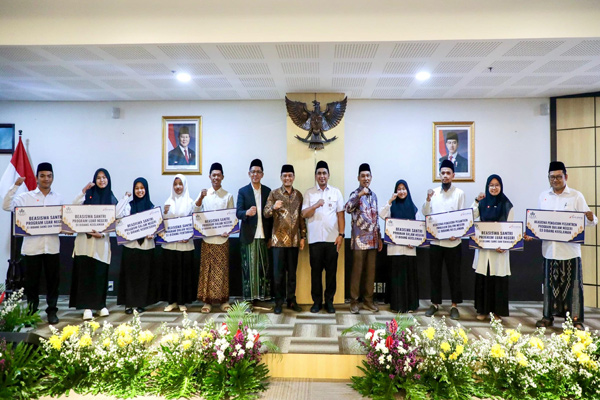 Beasiswa Pesantren Obah, Santri Jateng Dikirim ke Cina dan Mesir Pelajari Saint dan Teknologi