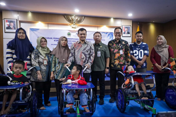 181 Kursi Roda Adaptif Disalurkan, Jateng Perkuat Dukungan bagi Penyandang Disabilitas