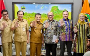 Gubernur Ahmad Luthfi audiensi 