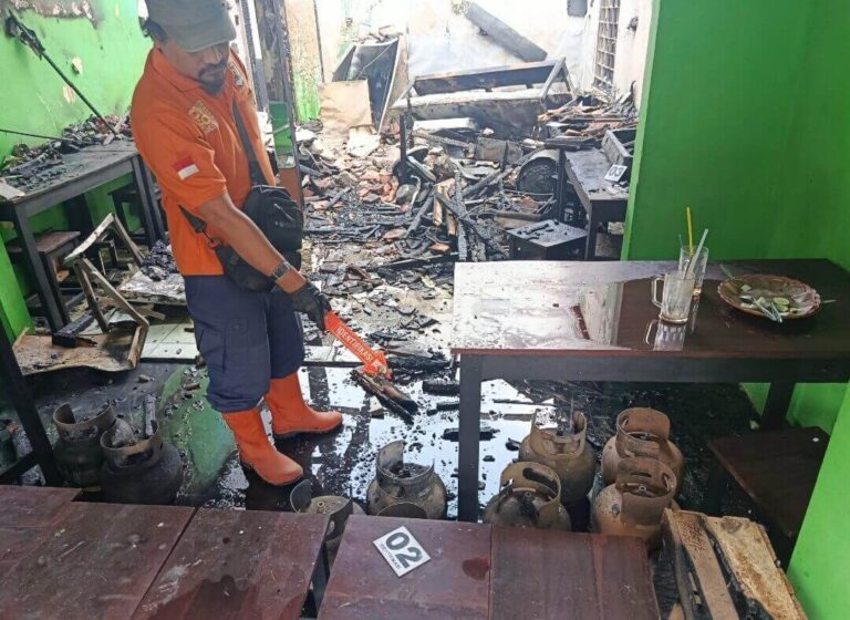 Kebakaran Warmindo Monjali Sleman
