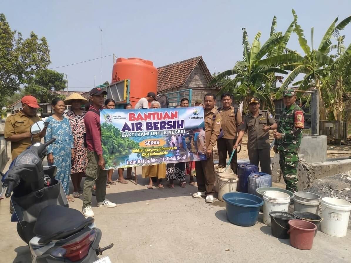 Perhutani Kebonharjo Salurkan Bantuan Air Bersih di Dusun Wonorejo Kenduruan