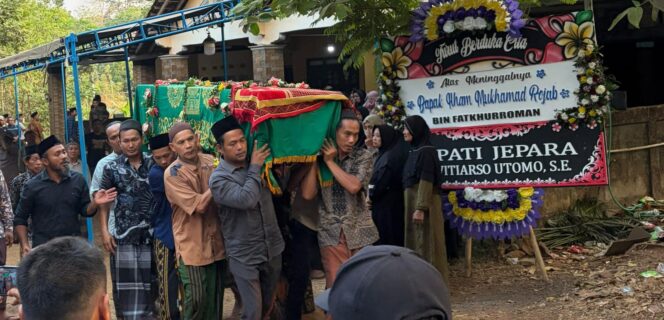 Jenazah Tragedi Kapal Virgo Transport 8 di Batealit Jepara