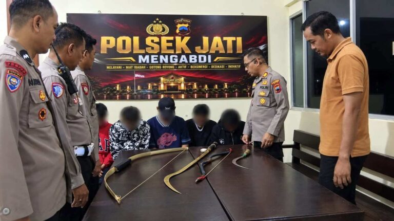 Polres Kudus Amankan Remaja Bersajam