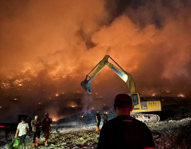 Kebakaran TPA Jatibarang