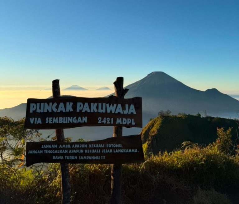 Gunung Pakuwaja