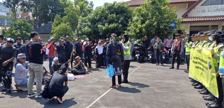 Aksi Penolakan Proyek Geothermal Gunung Ungaran