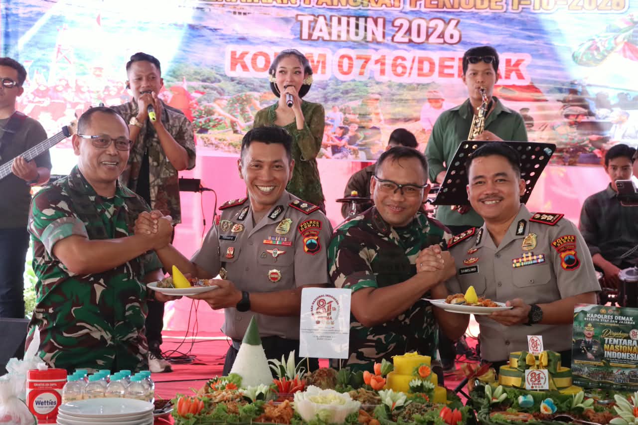 Kapolres Demak Sambangi Makodim 0716